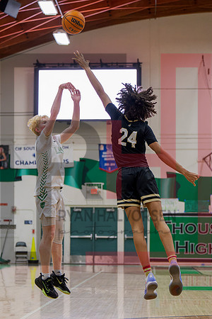 TOHS Boys Varsity v Calabasas_5529