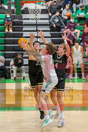 TOHS Boys Varsity v Calabasas_5720
